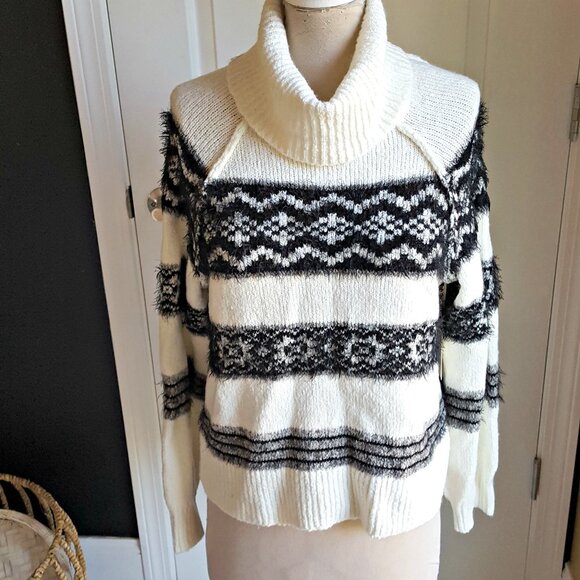 NEW! COZY COMFY SWEATER By A.N.A SZ M - Picture 1 of 6